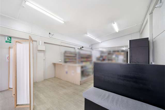 56 Commercial Road Helensville_4