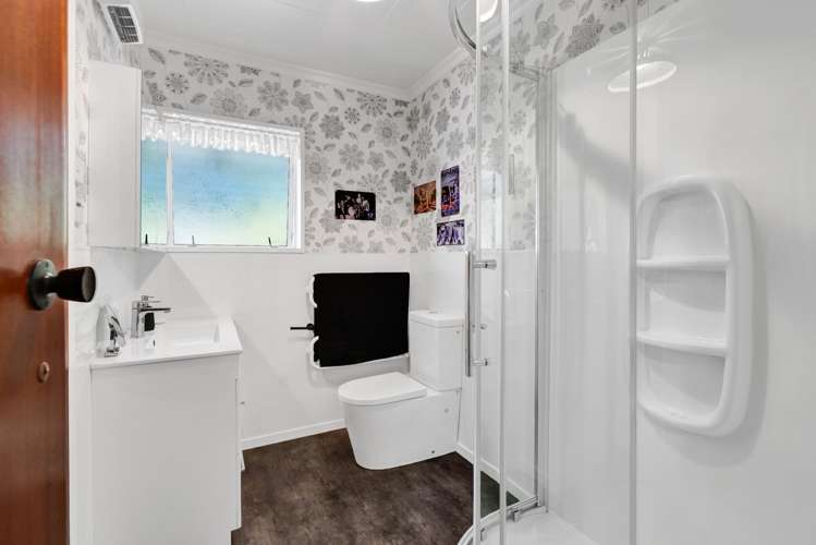 4 Oswald Place Stratford_11