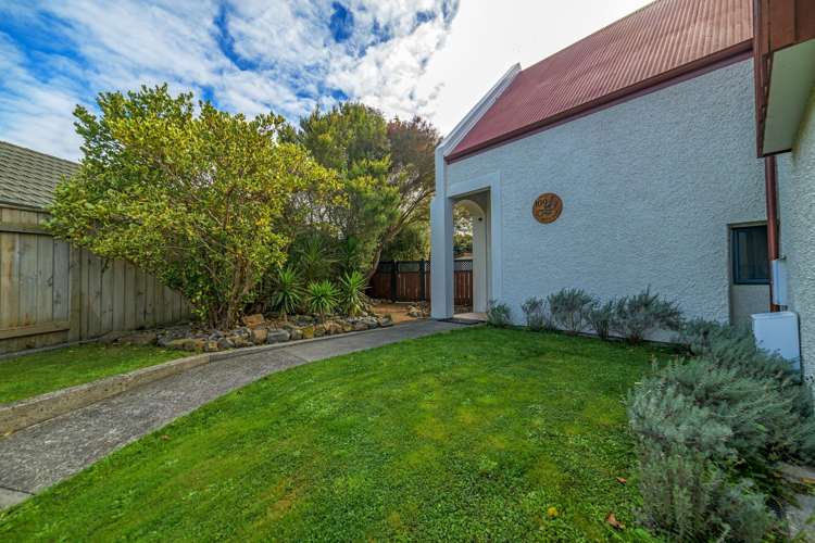 109 Pacific Drive Fitzherbert_27