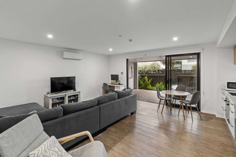 GO2/1 Hewitts Road Merivale_6