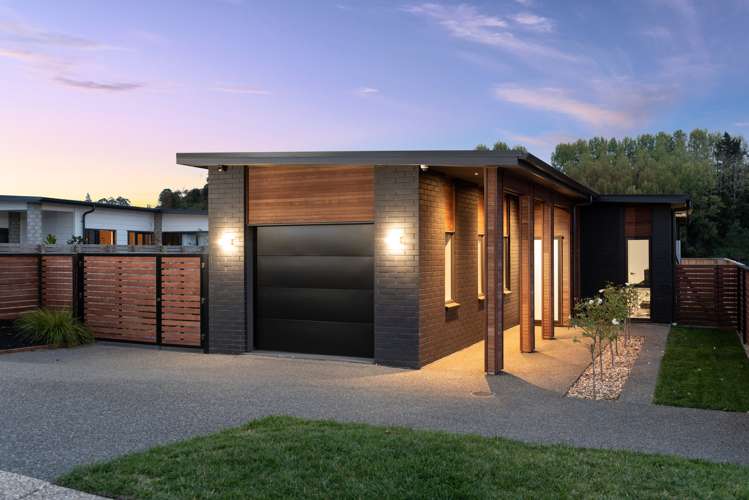 24 Puhirake Crescent Pyes Pa_12