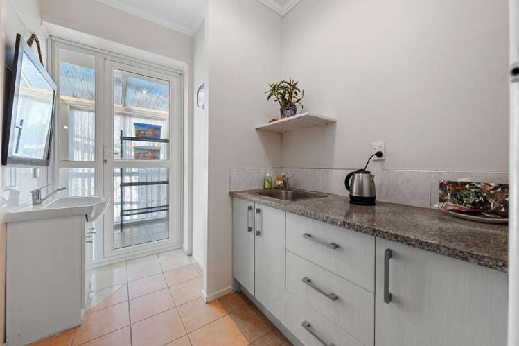 186 Barrack Road Mount Wellington_14