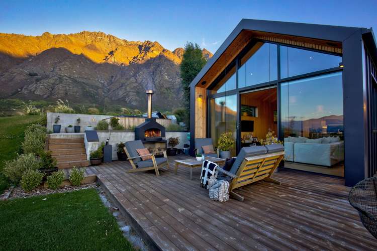 6 Stockyard Lane Jacks Point_11