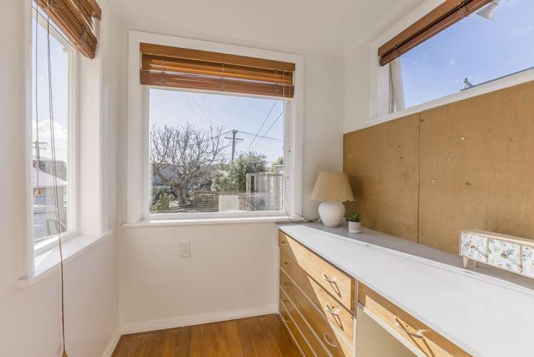 8 Eatwell Avenue Paraparaumu Beach_12