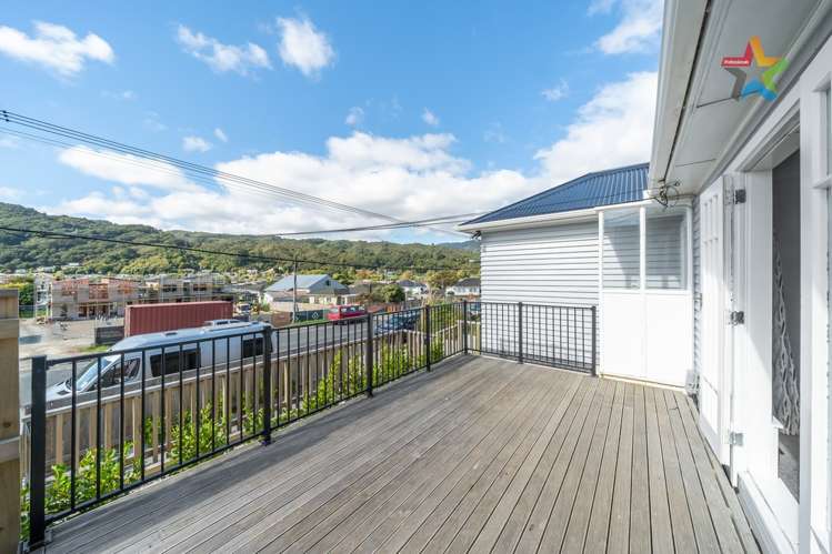 28 Main Road Wainuiomata_17