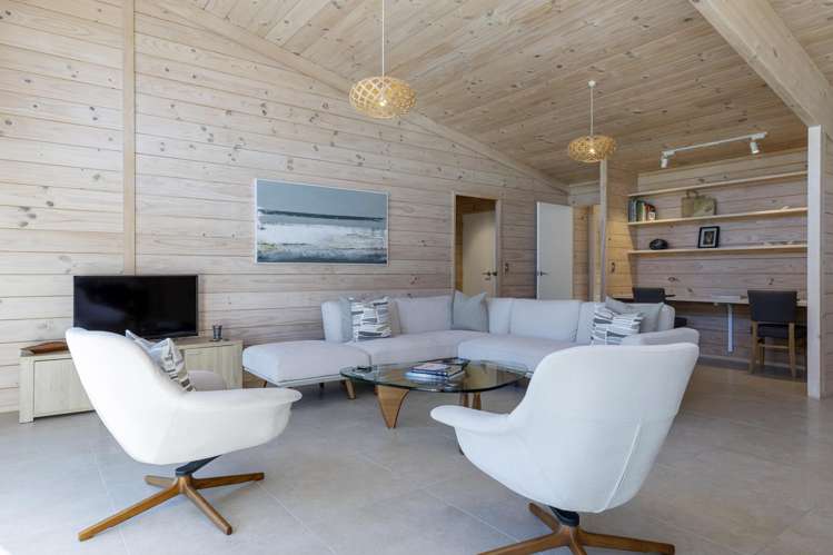 2 Paulines Way Wharewaka_21