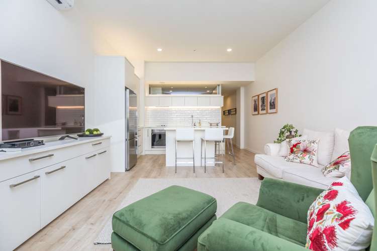 2j/10 Hobson Street Auckland Central_0