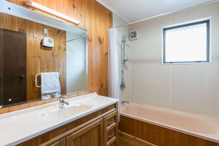 25 Adventure Drive Whitby_17