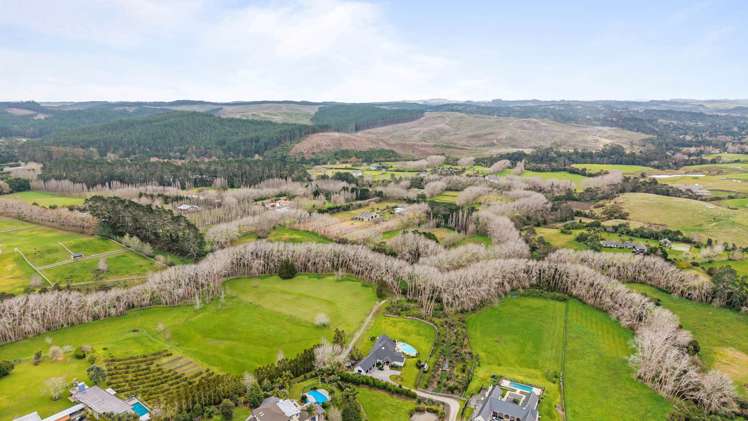 87 Croft Lane Riverhead_12