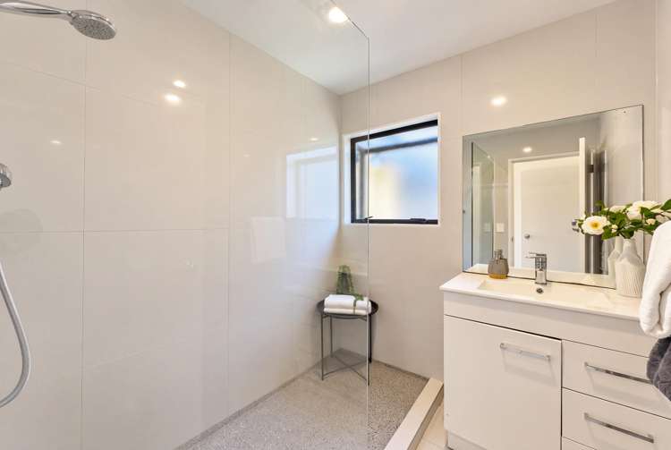 45 Fitzherbert Avenue West Harbour_22