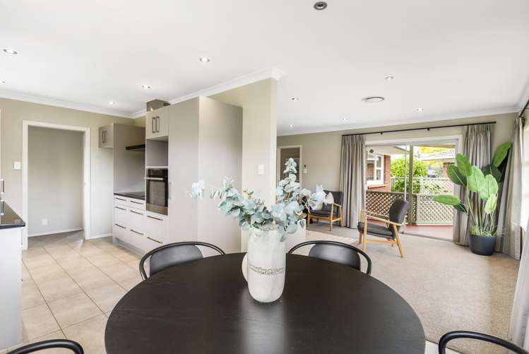 8 Raphoe Place Ellerslie_3