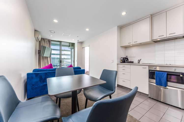 405/17 Amersham Way Manukau_5