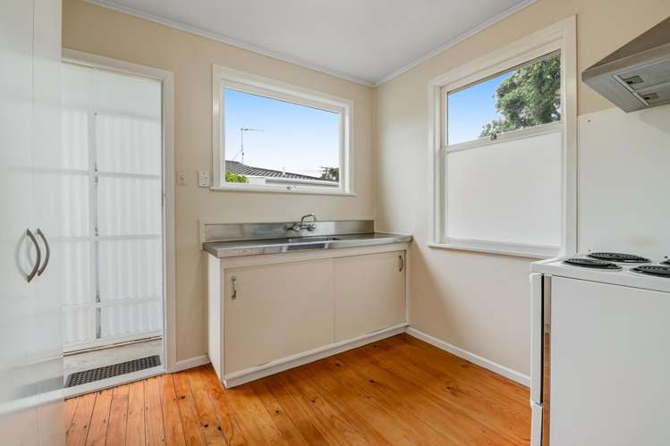 41 Centreway Road Orewa_15