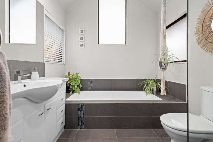 4A Wellington Street Hamilton East_24