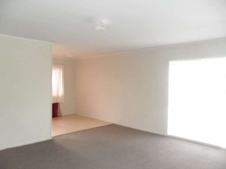 19 Holland Street Pukekohe_2