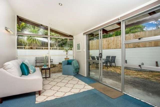 2/80a Woodglen Road Glen Eden_2