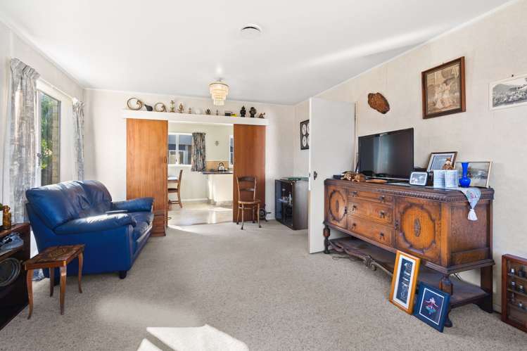 2 Rakatau Place Ruakaka_12