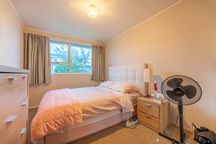 2/207a Otipua Road West End_9