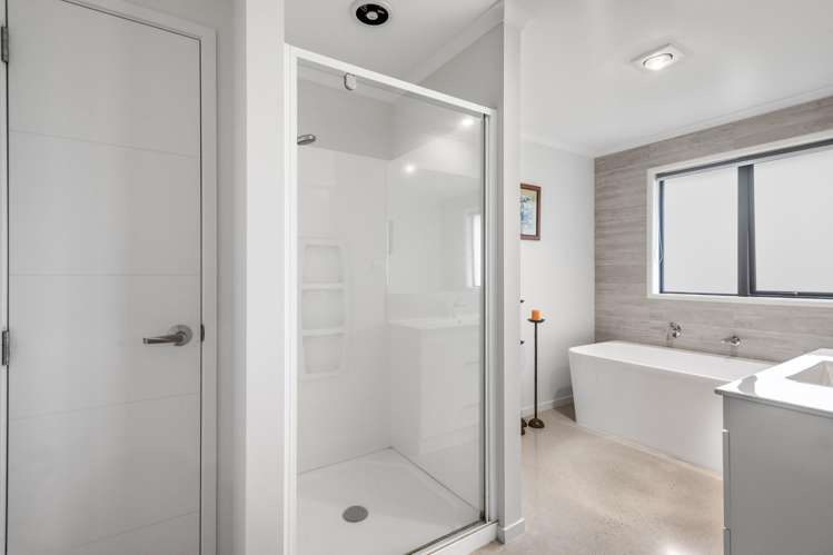 6 Hera Lane Pyes Pa_16