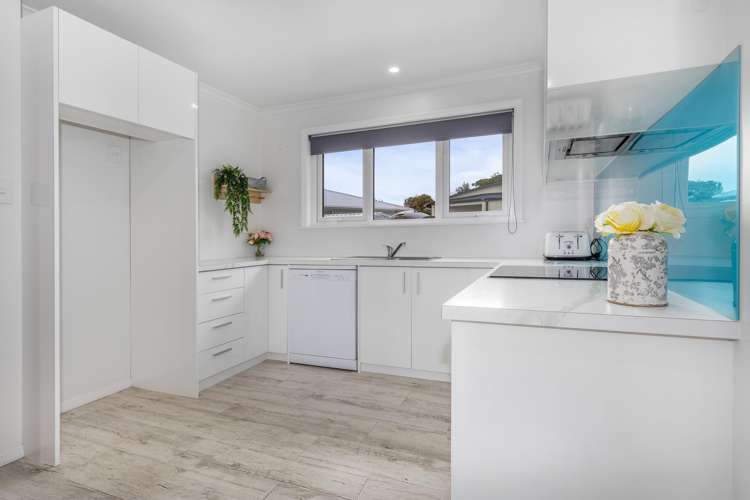 23 Main Road Titahi Bay_7