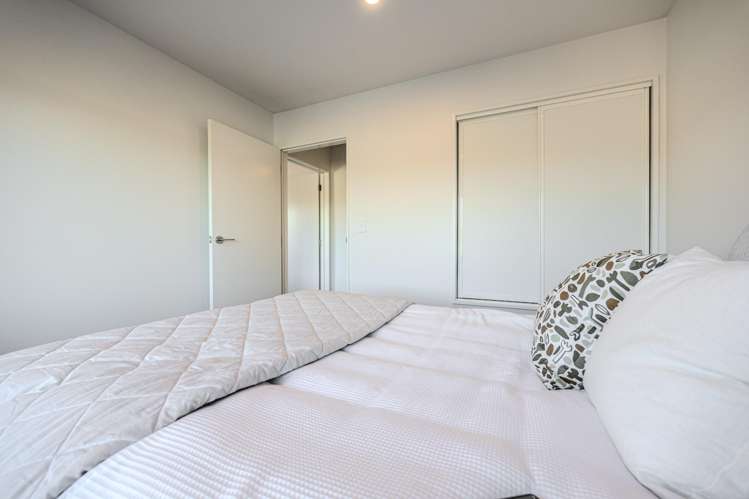 2/99 King Street Sydenham_27