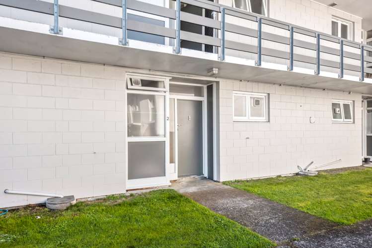 2/35 Campbell Terrace Petone_6