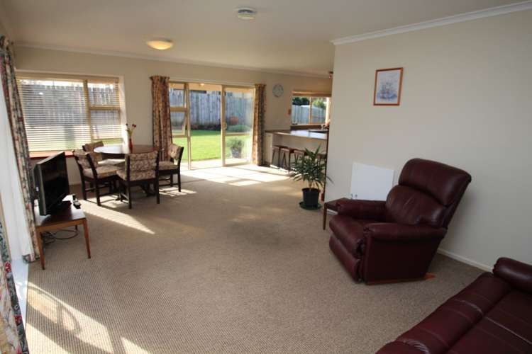 5 Russell Street Marton_14