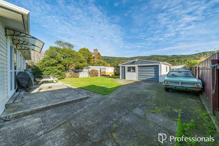66 Peel Place Wainuiomata_13