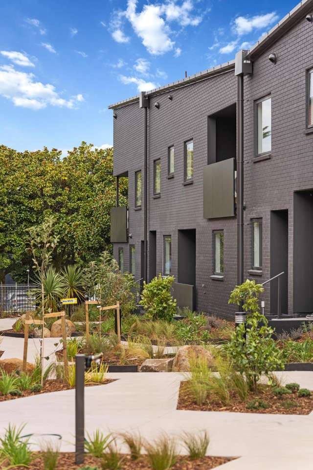 Prime Location - 5 Minute Living!