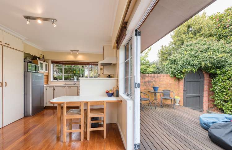 10 Kaka Street Stoke_10