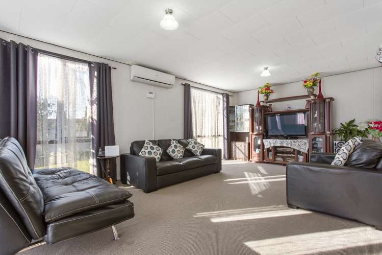 34 Bernina Place Manurewa_5