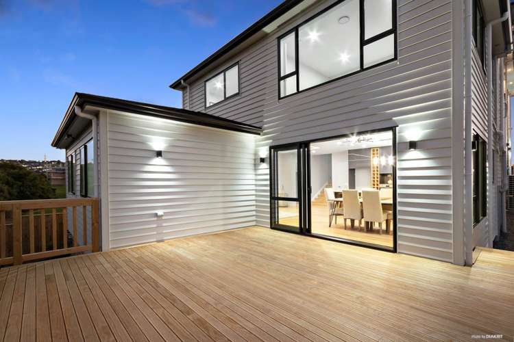 22 Castlebane Drive Flat Bush_19