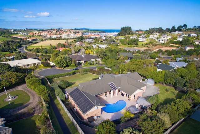 Your Hibiscus Coast Haven