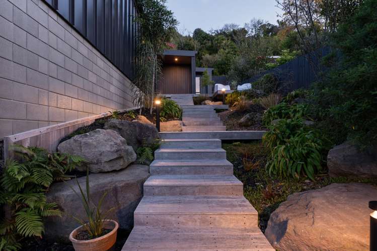 16 Sloane Avenue Tihiotonga_47