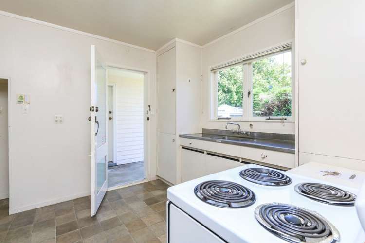 24e Riverview Road Panmure_13