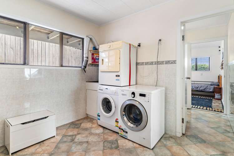15 Flagstaff Place Massey_30