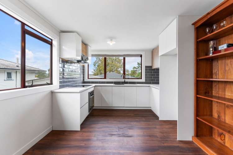 27 Kelwyn Road Kelston_10