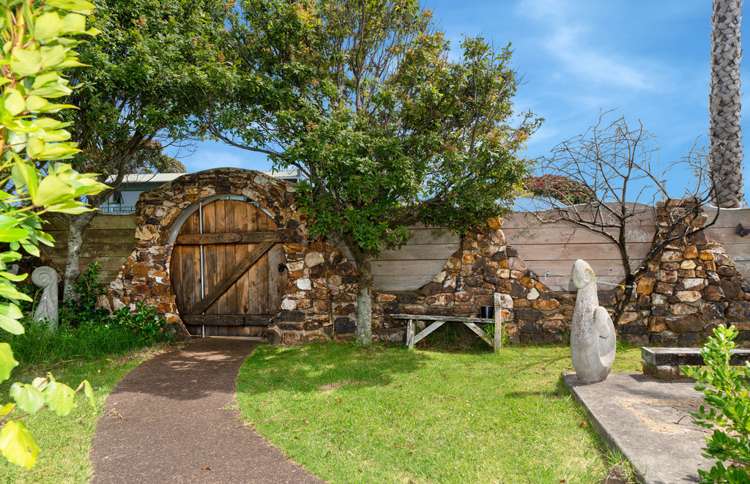 159 Ocean View Road Oneroa_18