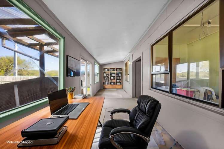 19 Portland Quay Patea_12
