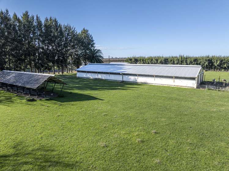 25 Stock Road Pakipaki_19