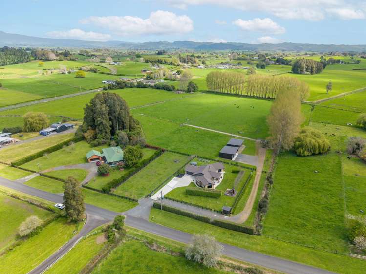 21 Barrett Road Ngahinapouri_35