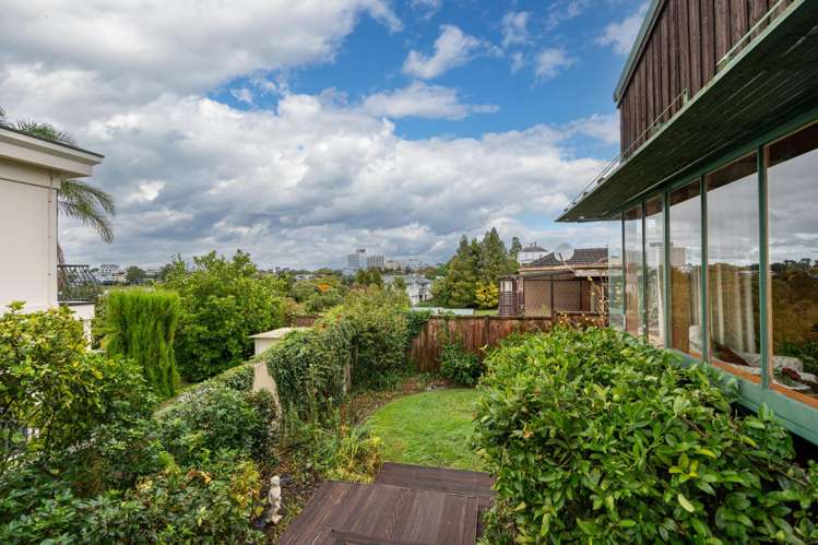 134 Lake Crescent Hamilton Lake_20