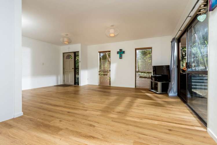 2/706 Beach Road Browns Bay_29