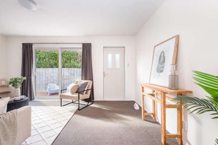 2/131 Springfield Road_2