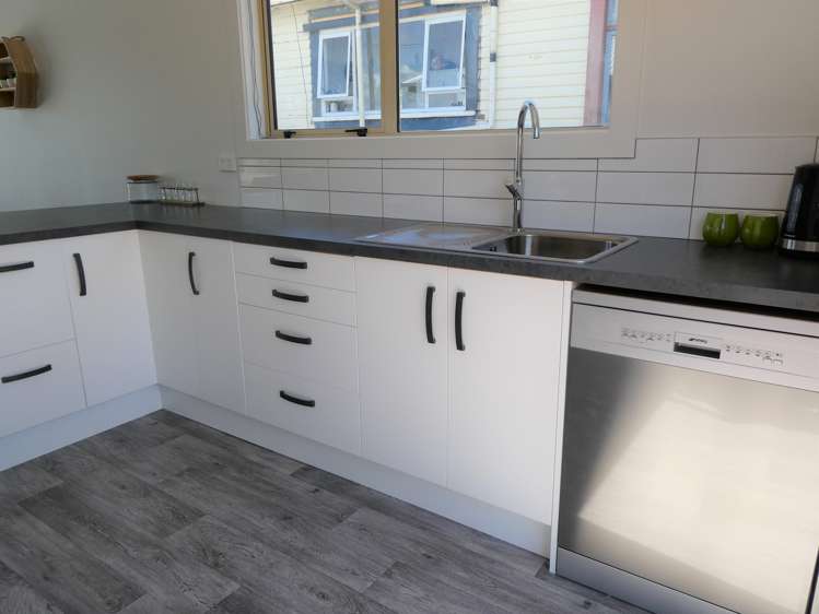 10 Fox Street Cobden_25