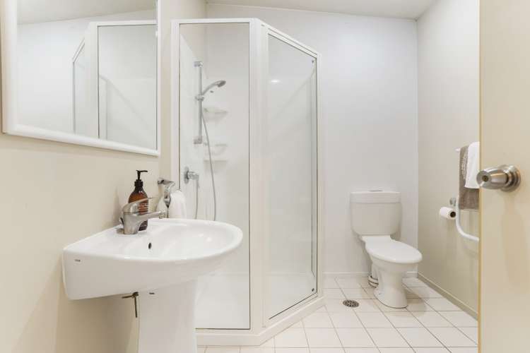 24/8 Soljak Place Mount Albert_11