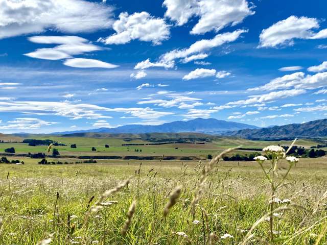 Waitaki valley escape – build, breathe, belong