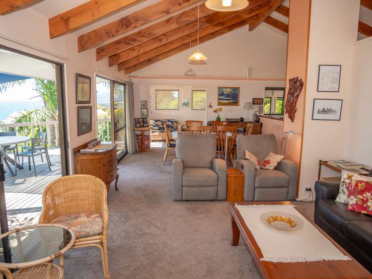 39 Seaview Road Cable Bay_10