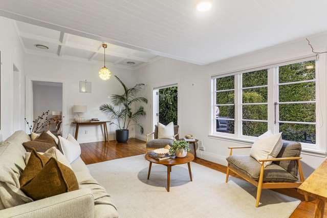 2/105 Lancaster Road Beach Haven_1