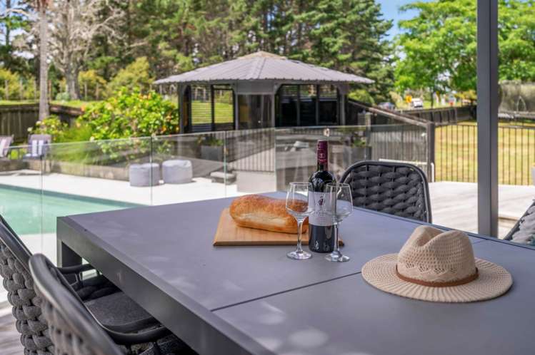 317 & 317A West Road Brookby_13